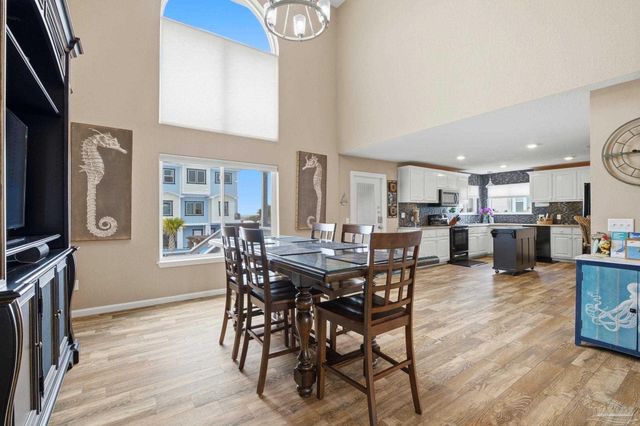 7877 White Sands Blvd, Navarre Beach, FL 32566