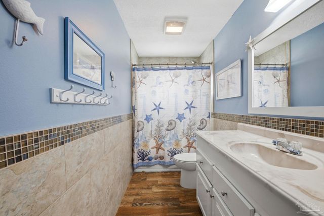 7877 White Sands Blvd, Navarre Beach, FL 32566