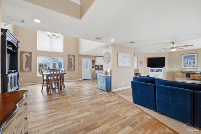 7877 White Sands Blvd, Navarre Beach, FL 32566