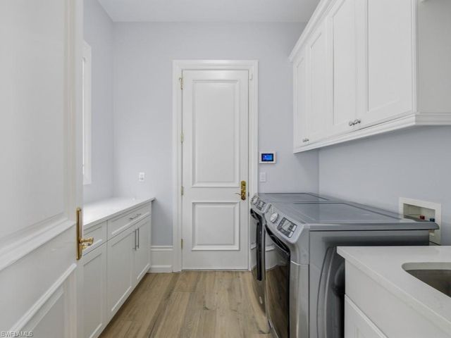 15647 Villoresi WAY, Naples, FL 34110