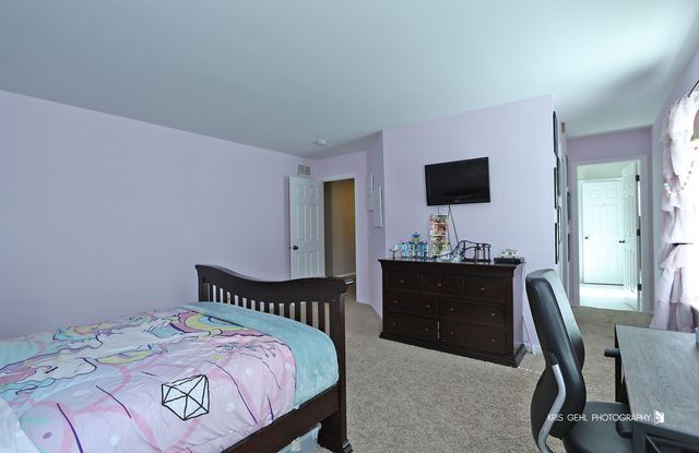 60 Arden Lane, Round Lake, IL 60073