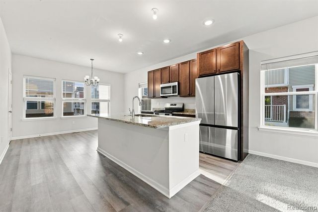 762 Huntley Lane, Troy, MI 48085