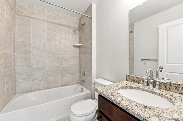 762 Huntley Lane, Troy, MI 48085