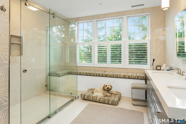 160 Park Street 102, New Canaan, CT 06840