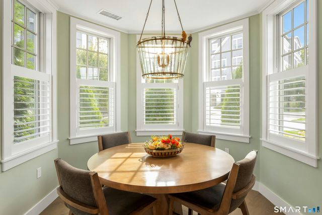 160 Park Street 102, New Canaan, CT 06840