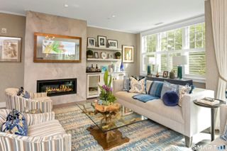 160 Park Street 102, New Canaan, CT 06840