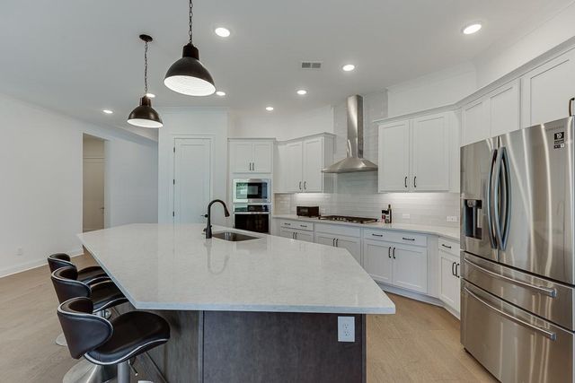 6996 River Rock Drive, Flowery Branch, GA 30542