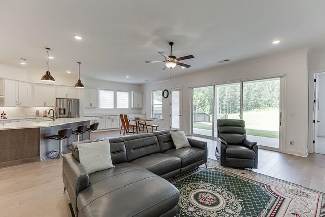 6996 River Rock Drive, Flowery Branch, GA 30542