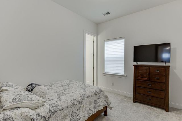 6996 River Rock Drive, Flowery Branch, GA 30542