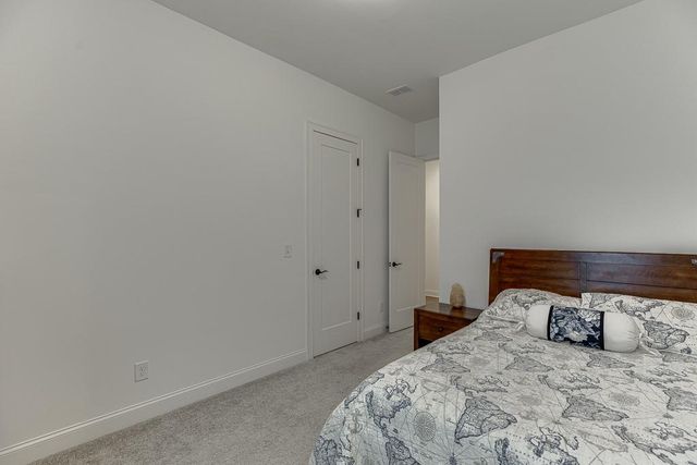 6996 River Rock Drive, Flowery Branch, GA 30542