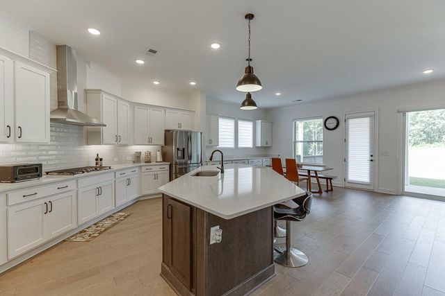 6996 River Rock Drive, Flowery Branch, GA 30542