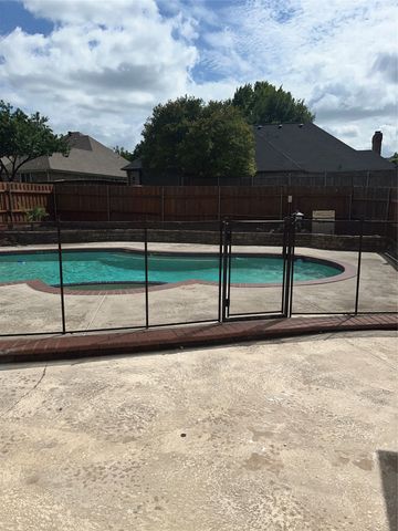705 Bent Creek Drive, Desoto, TX 75115