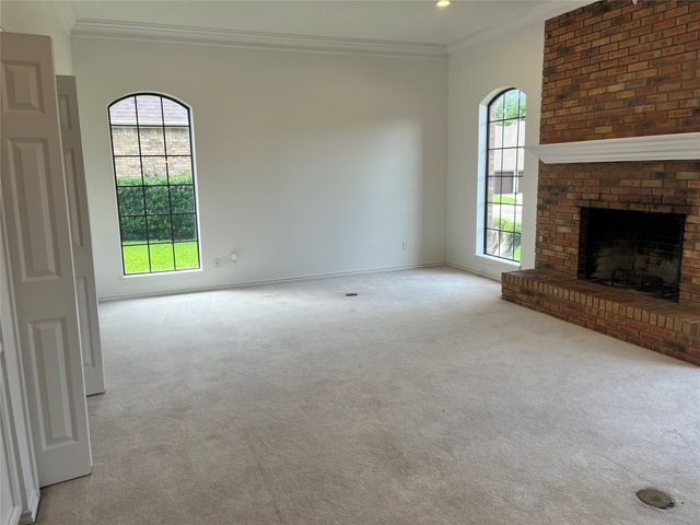 705 Bent Creek Drive, Desoto, TX 75115