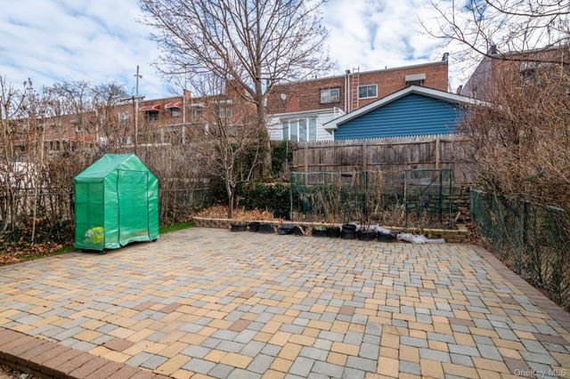 2530 Fenton Avenue, Bronx, NY 10469