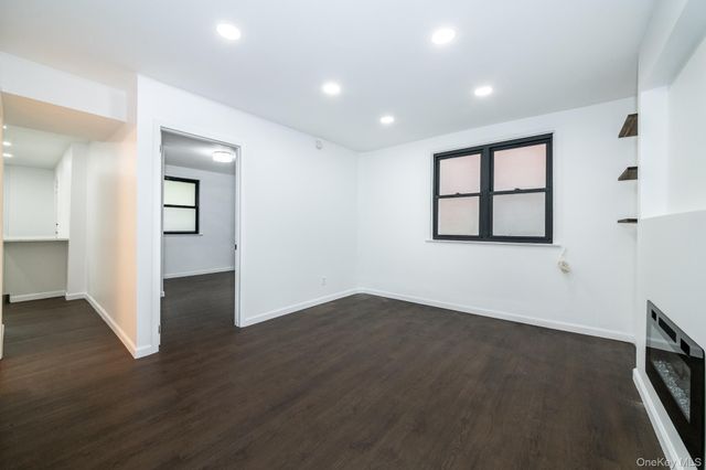 2530 Fenton Avenue, Bronx, NY 10469