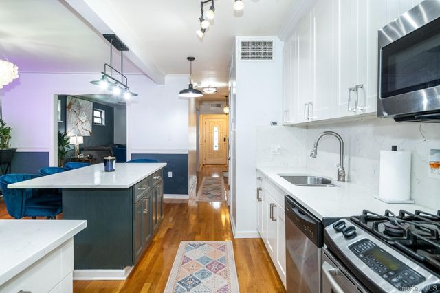 2530 Fenton Avenue, Bronx, NY 10469