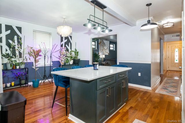 2530 Fenton Avenue, Bronx, NY 10469