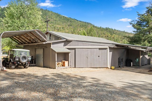 555 Grouse Creek Road, Grants Pass, OR 97526