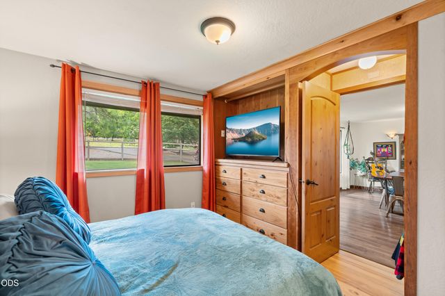 555 Grouse Creek Road, Grants Pass, OR 97526