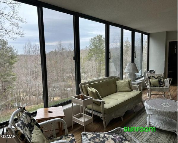 1704 Hidden Hills Road, Gatlinburg, TN 37738