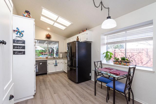 8322 Rambleton Way, Antelope, CA 95843