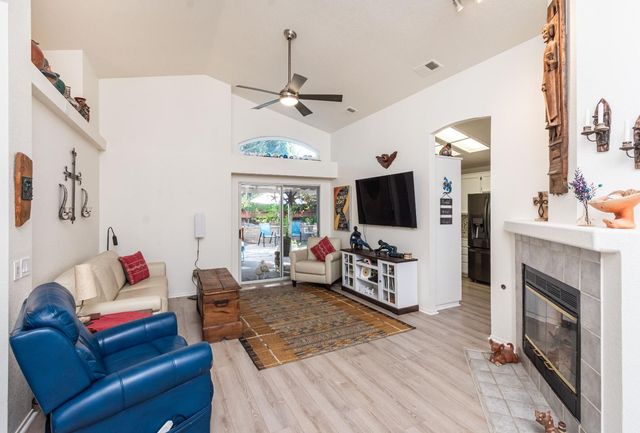 8322 Rambleton Way, Antelope, CA 95843