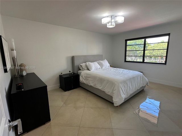 9301 SW 92nd Avenue C320, Miami, FL 33176