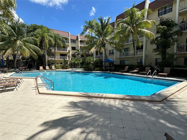 9301 SW 92nd Avenue C320, Miami, FL 33176