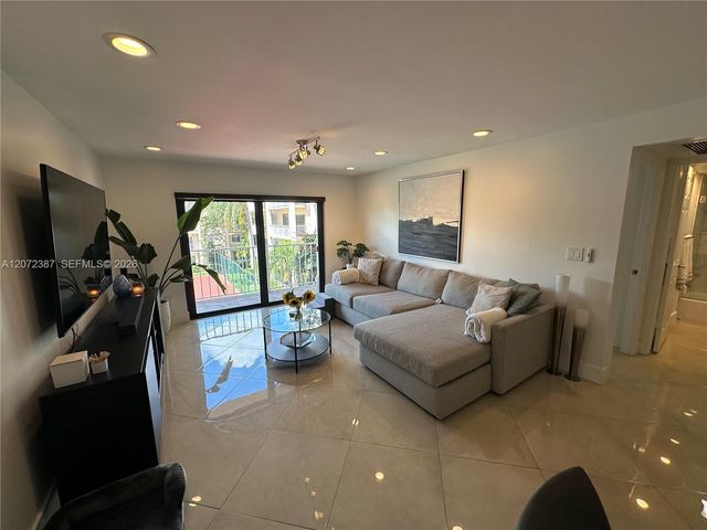 9301 SW 92nd Avenue C320, Miami, FL 33176
