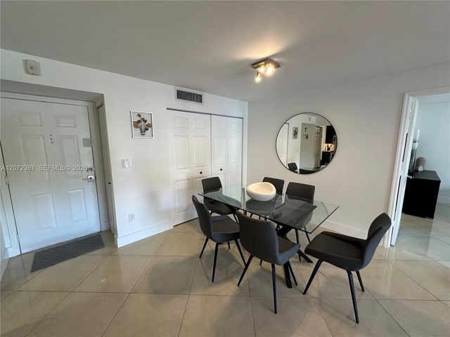 9301 SW 92nd Avenue C320, Miami, FL 33176