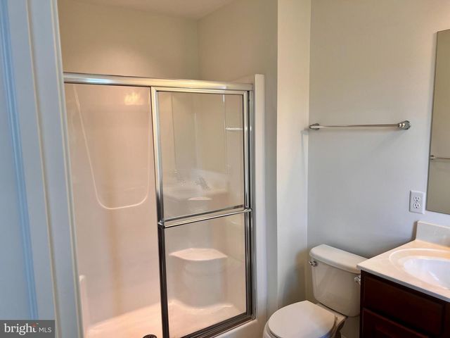 654 JACOBSEN CIR, Newark, DE 19702