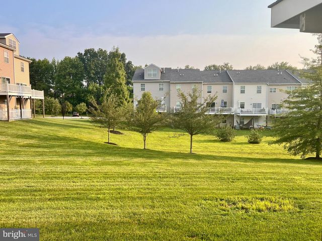 654 JACOBSEN CIR, Newark, DE 19702