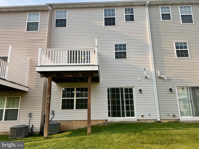 654 JACOBSEN CIR, Newark, DE 19702