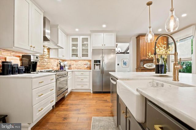 50 W HIGHLAND AVE, Philadelphia, PA 19118