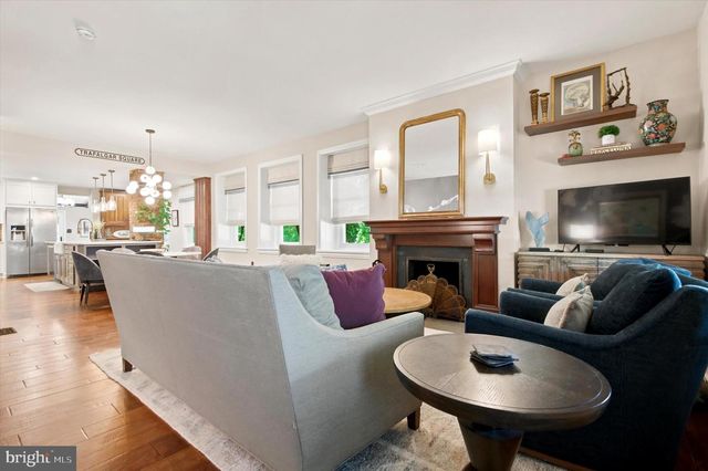 50 W HIGHLAND AVE, Philadelphia, PA 19118