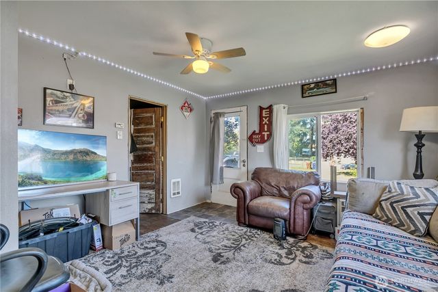 5015 S Thompson Avenue, Tacoma, WA 98408