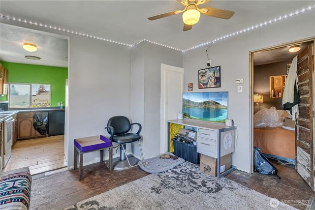 5015 S Thompson Avenue, Tacoma, WA 98408