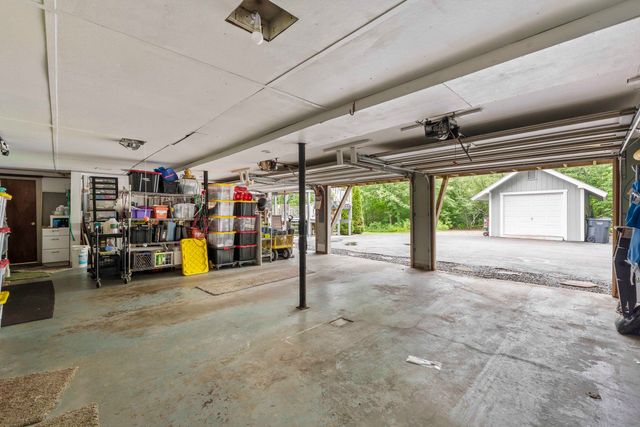 19 North Road, North Hampton, NH 03862