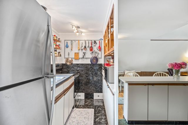 19 North Road, North Hampton, NH 03862