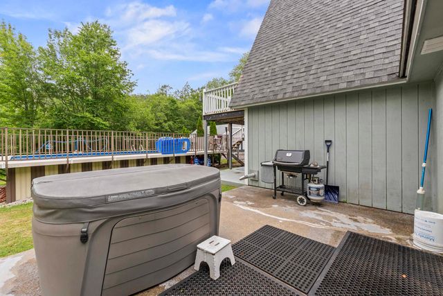 19 North Road, North Hampton, NH 03862