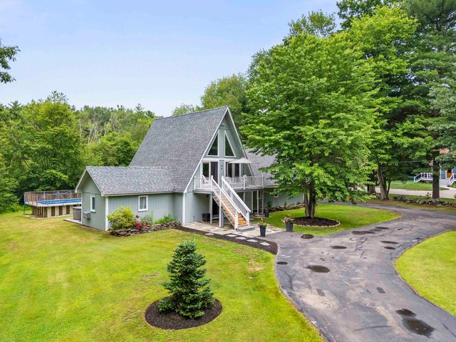 19 North Road, North Hampton, NH 03862