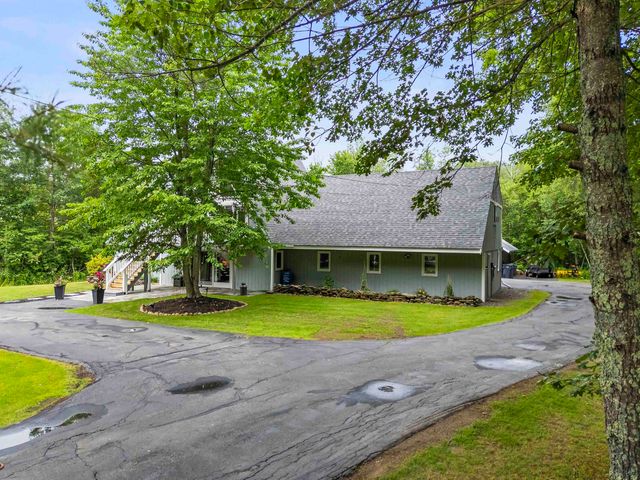 19 North Road, North Hampton, NH 03862