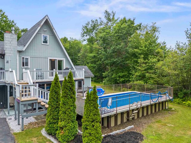19 North Road, North Hampton, NH 03862
