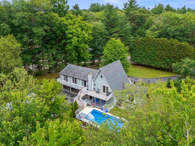19 North Road, North Hampton, NH 03862