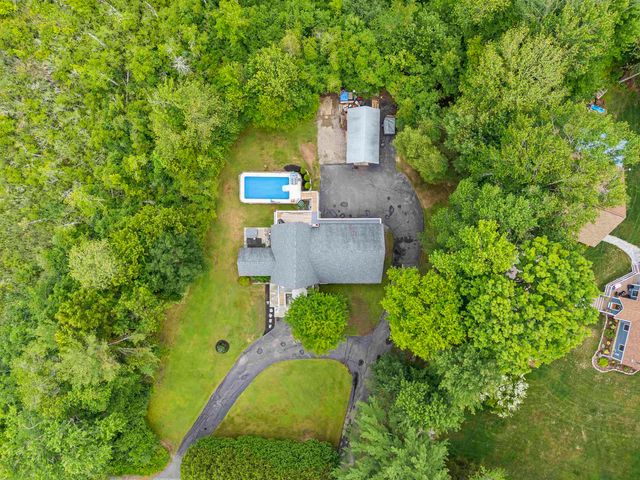 19 North Road, North Hampton, NH 03862