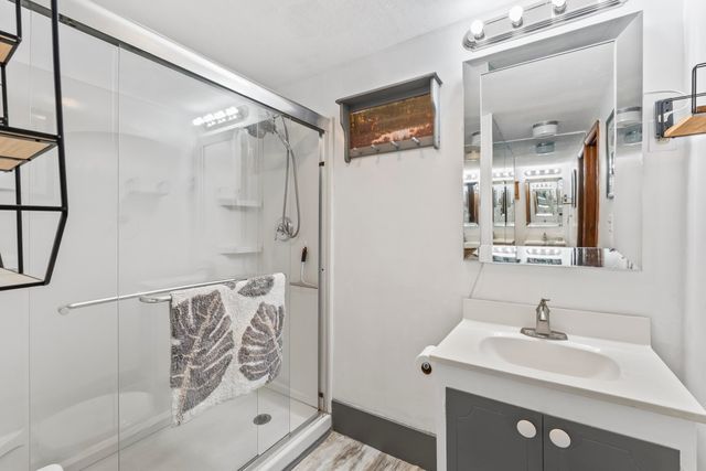 19 North Road, North Hampton, NH 03862