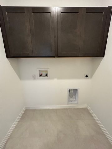 1448 Sun Garden Way, Justin, TX 76247