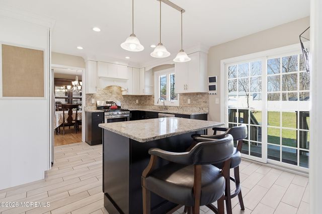 111 Heights Terrace, Middletown, NJ 07748