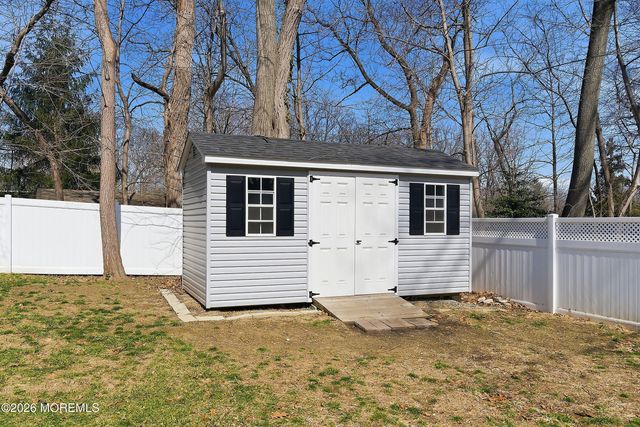 111 Heights Terrace, Middletown, NJ 07748