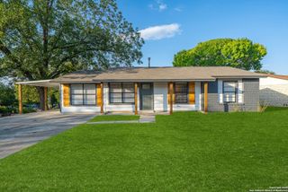 3035 Woodcliffe, San Antonio, TX 78230
